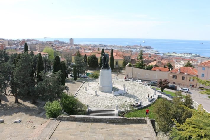 Vista do Castelo di San Giusto