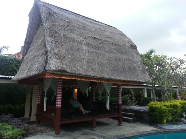 Que tal relaxar na piscina do Hotel? Ananda Resort Seminyak, Ilha de Bali, Indonésia