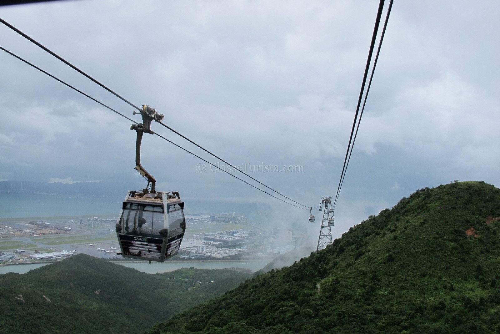 As 10 atrações imperdíveis em Hong Kong, China 2 Teleférico Ngong Ping