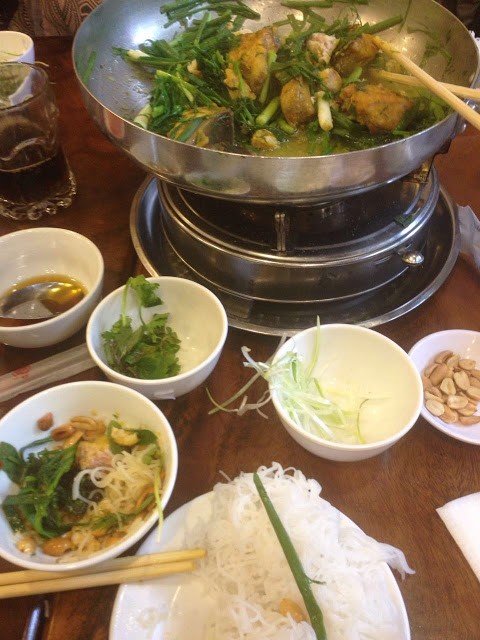Almoço no Restaurante Cha Cá Thang Long, Hanoi