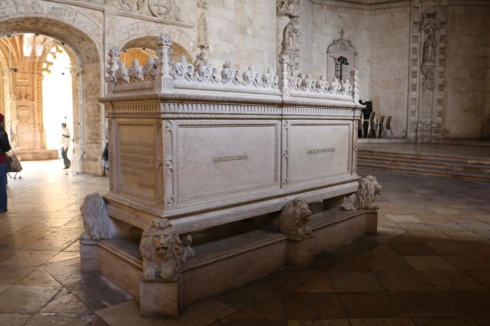 Palácio Nacional da Ajuda: um belos palácios em Lisboa #5 13 Túmulo de Alexandre Herculano - Mosteiro dos Jerônimos