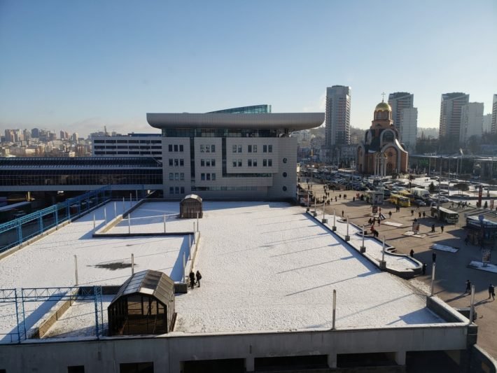 Vista a partir do quarto do Ibis Kiev Railway Station
