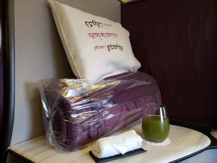 Qatar Airways, Amenities and delicious mint and lemon juice