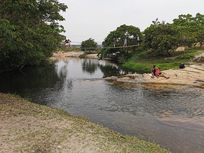 Ponte Pensil sobre o Rio Corumbá, Salto do Corumbá, Corumbá de Goiás