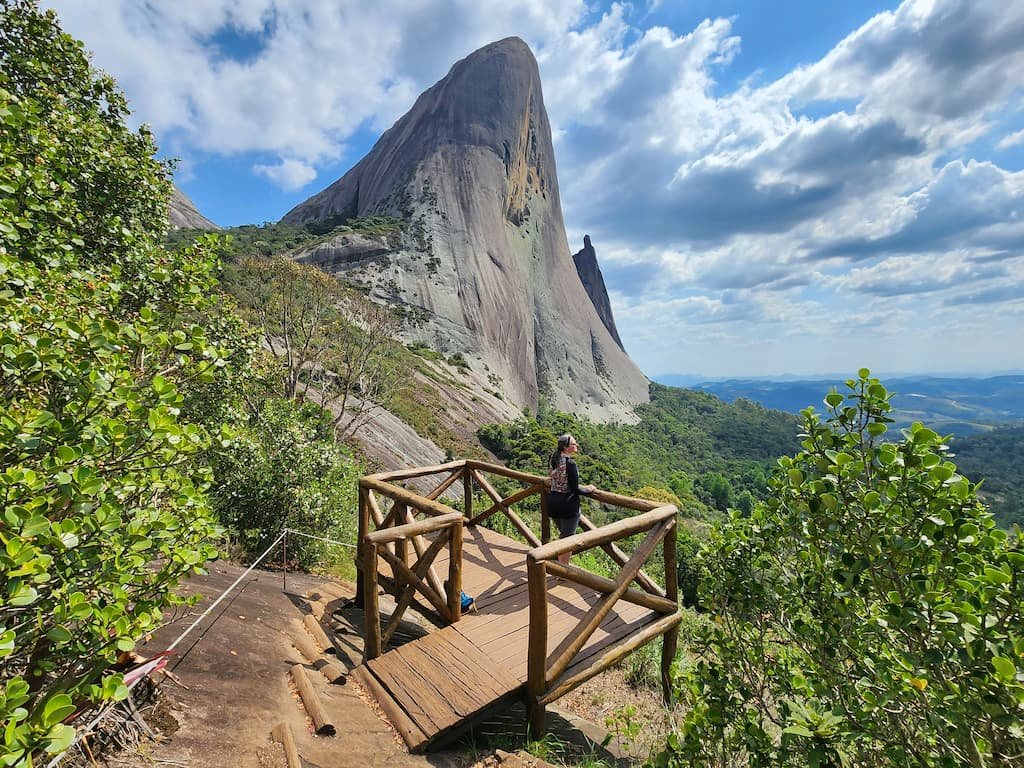 Mirador com vista para a Pedra Azul, Parque Estadual da Pedra Azul