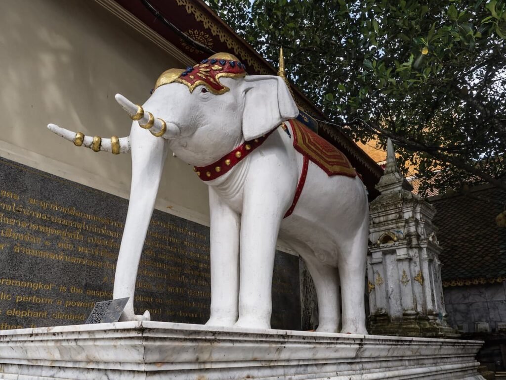 Lenda do Elefante Branco, Doi Suthep, Chiang Mai