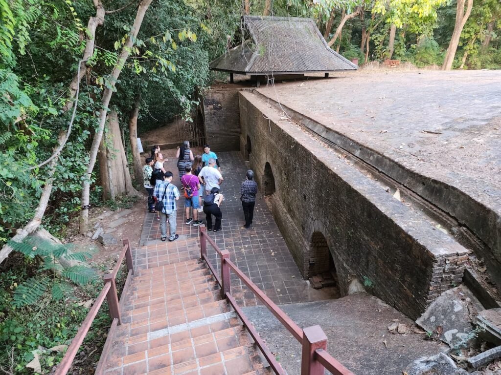 Entrada dos Túneis, Wat Umong, Chiang Mai